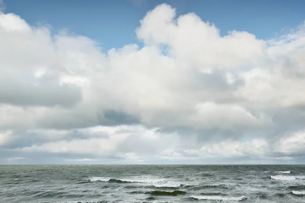 Baltic Sea Dramatic Sunset Clouds Storm Waves Splashing Water Epic — Foto Stock