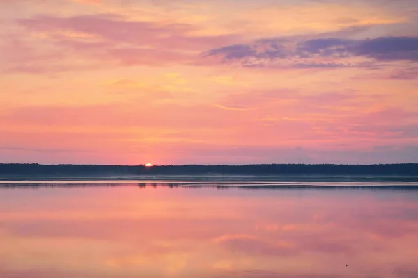 Forest River Lake Sunrise Fog Soft Sunlight Clear Sky Colorful — стоковое фото