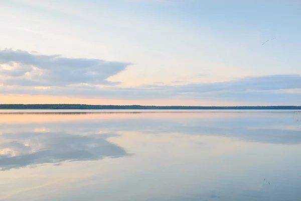 Forest Lake River Sunset Glowing Clouds Symmetry Reflections Crystal Clear — Photo