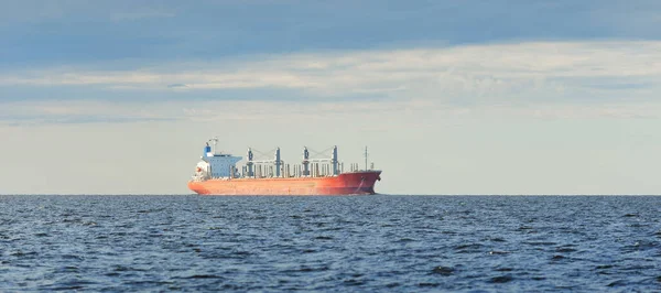 Grande Graneleiro Vermelho 179 Metros Comprimento Navegando Mar Báltico Aberto — Fotografia de Stock