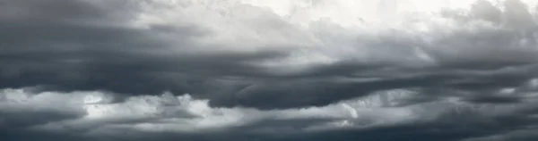 Prydnadsmoln Dramatisk Himmel Episk Storm Molnlandskap Mjukt Solljus Panoramabild Textur — Stockfoto