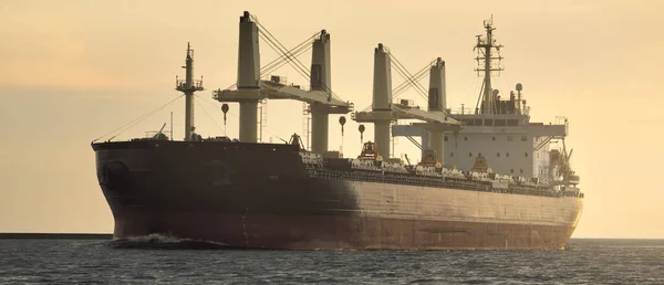 Grande Navio Carga Graneleiro 179 Metros Comprimento Navegando Mar Báltico — Fotografia de Stock