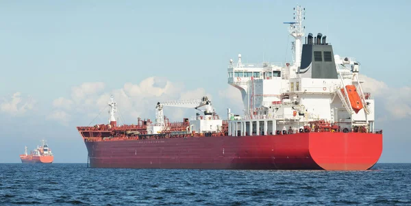 Large Red Cargo Ship Oil Chemical Tanker 184 Meters Length — Stock Photo, Image