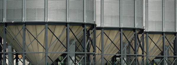 Neue Glänzende Moderne Korntrocknungskonstruktionen Landwirtschaft Agrar Und Lebensmittelindustrie Alternative Produktion — Stockfoto