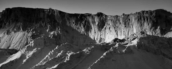 Vista Panorâmica Cânion Arenito Vermelho Pedreira Atmosférico Paisagem Preto Branco — Fotografia de Stock