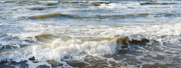 Панорамный Вид Балтийское Море Песчаного Берега Песчаные Дюны Волны Брызги — стоковое фото