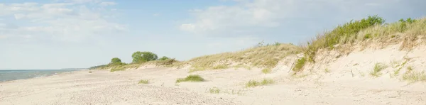 Балтийское Побережье Ясное Голубое Небо Мягкий Солнечный Свет Пляж Песчаные — стоковое фото