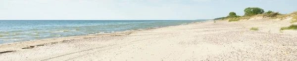 Oostzeekust Heldere Blauwe Lucht Zacht Zonlicht Strand Zandduinen Kiezels Pure — Stockfoto