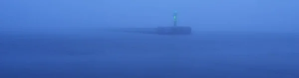 Vista Panorámica Del Mar Báltico Entrada Puerto Faro Rompeolas Niebla — Foto de Stock