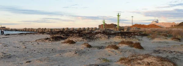 Frachthafen Einlaufen Ostsee Leuchtturm Güterverkehr Seeschiff Globale Kommunikation Logistik Schifffahrt — Stockfoto