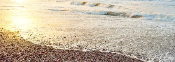 Brzeg Morza Bałtyckiego Zachodzie Słońca Plaża Wydmy Dramatyczne Niebo Płynące — Zdjęcie stockowe