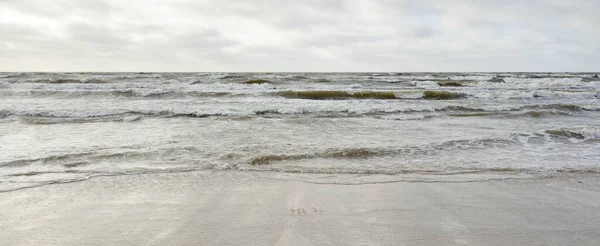 Panoramatický Výhled Baltské Moře Písčitého Pobřeží Písečné Duny Dramatická Obloha — Stock fotografie