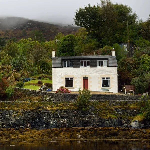 View Shores Tarbert Water Country Houses Close Cloudy Autumn Day — 图库照片