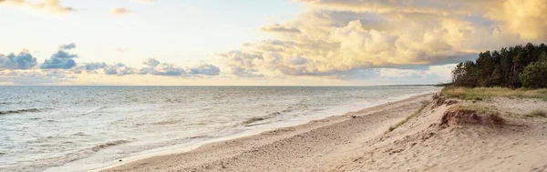 Ostseestrand Sanddünen Strand Nach Dem Sturm Sonnenuntergang Sanftes Goldenes Sonnenlicht — Stockfoto