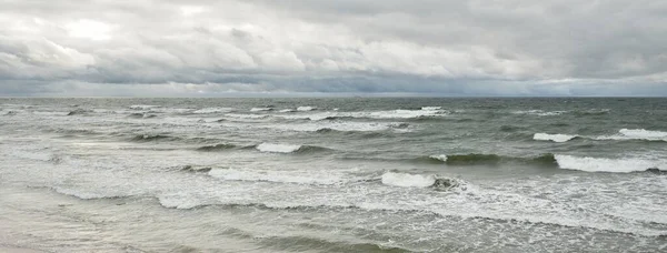 Baltic Sea Storm Dramatic Sky Dark Glowing Clouds Waves Water — Stok fotoğraf