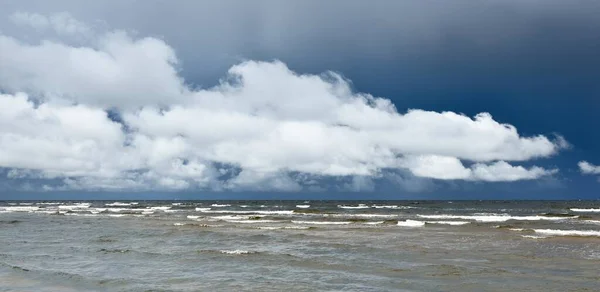 Baltic Sea Storm Dark Blue Sky Dramatic Glowing Clouds Seascape — Fotografia de Stock