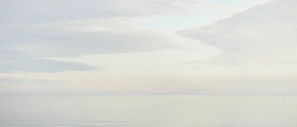 Mer Baltique Par Une Journée Ensoleillée Ciel Dégagé Paysage Marin — Photo