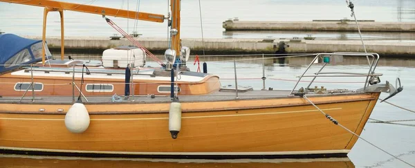 Modern Classic Wooden Swedish Cruising Sailboat Moored Pier Yacht Marina — Stok fotoğraf