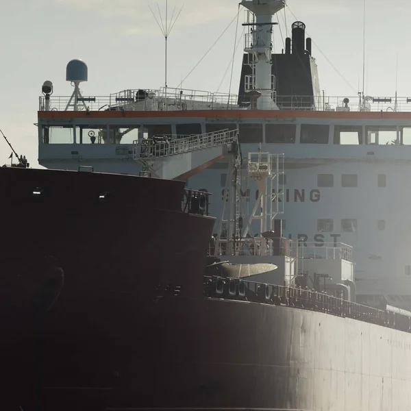 Groot Rood Vrachtschip Olie Chemische Tanker 184 Meter Lengte Varen — Stockfoto