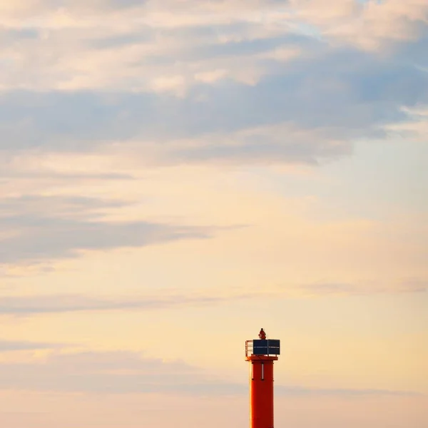 Mar Báltico Após Tempestade Vista Panorâmica Barco Vela Farol Gaivotas — Fotografia de Stock