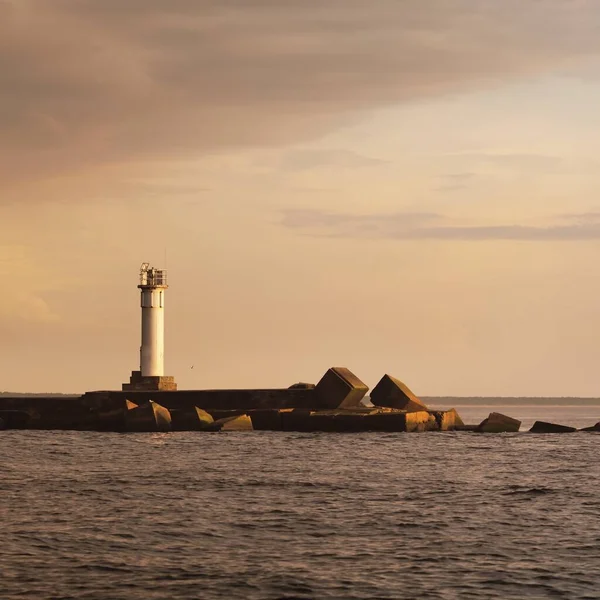 Fırtınadan Sonra Baltık Denizi Yelkenli Tekneden Panoramik Manzara Deniz Feneri — Stok fotoğraf
