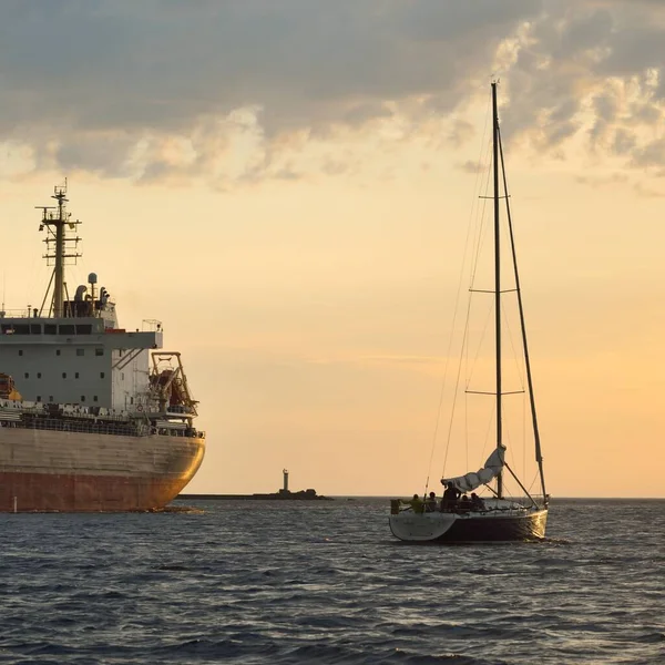 Velká Nákladní Loď Volně Ložená Loď Délka 179 Šalupa Jachta — Stock fotografie