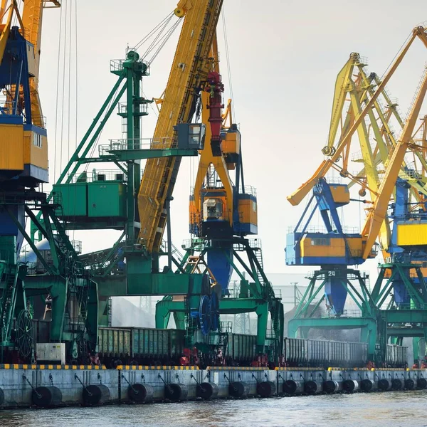 Modern Coal Terminal Riga Latvia Cranes Close Baltic Sea Freight — Stock Photo, Image