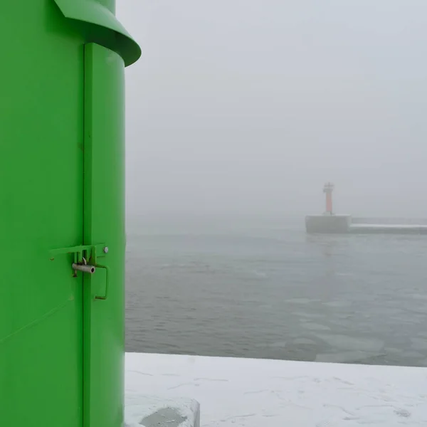 Panoramic View Baltic Sea Sandy Shore Lighthouse Close Thick White — Fotografia de Stock