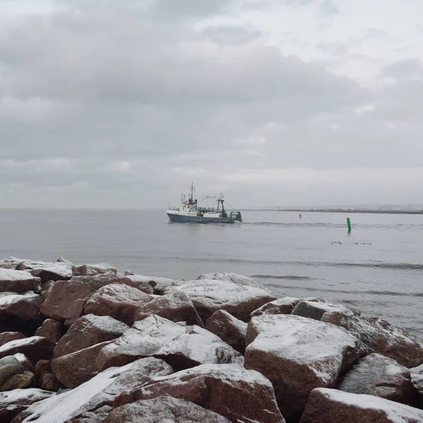 Baltic Sea Storm Cargo Port Terminal Fishing Harbor Global Communications — Stok fotoğraf