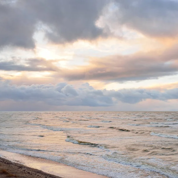 Baltic Sea Storm Dramatic Sky Glowing Clouds Soft Sunlight Waves — Photo