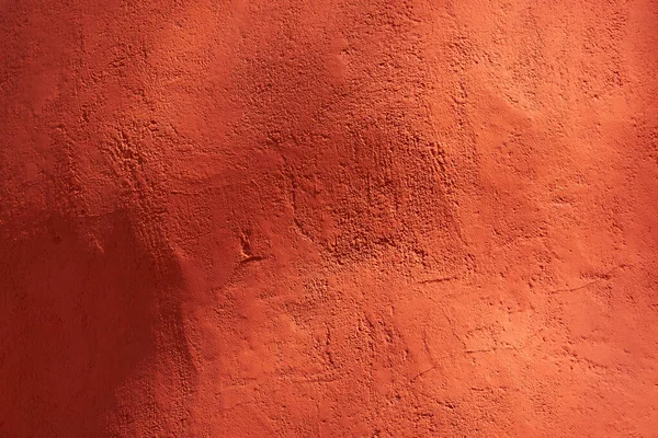 Beton Duvar Dokusu Kırmızı Turuncu Altın Rengi Yumuşak Güneş Işığı — Stok fotoğraf