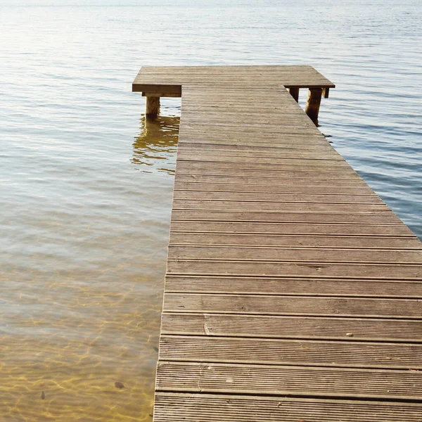 Forest River Lake Sunny Day Wooden Pier Water Surface Wood — Zdjęcie stockowe
