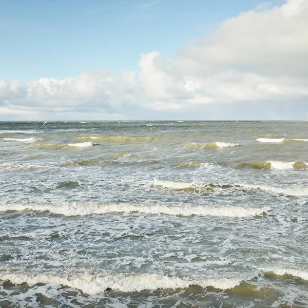 Baltic Sea Dramatic Sunset Clouds Storm Waves Splashing Water Epic — Photo