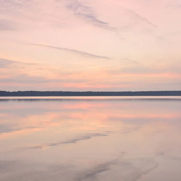 Forest Lake Sunset Soft Sunlight Glowing Clouds Symmetry Reflections Crystal — Foto Stock