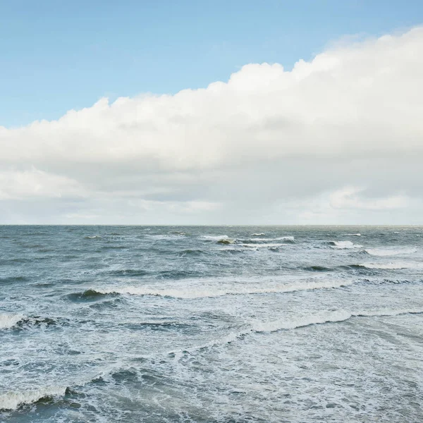 Mer Baltique Sous Des Couchers Soleil Spectaculaires Après Tempête Vagues — Photo