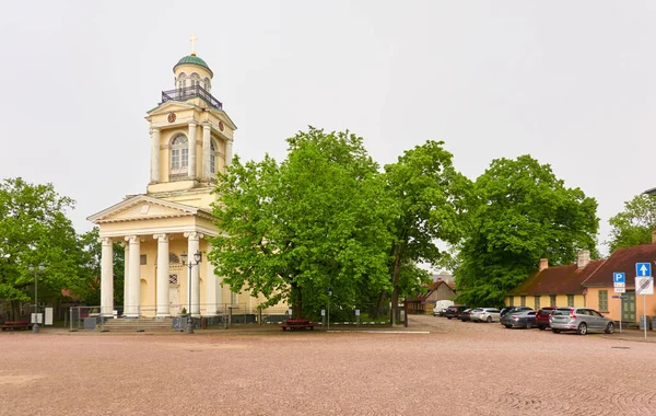 Praça Câmara Municipal Ventspils Letónia Igreja Luterana Evangélica São Nicolau — Fotografia de Stock