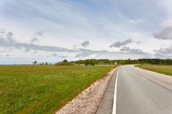 Autostrada Vuota Nuova Strada Asfaltata Attraverso Zona Rurale Foresta Turismo — Foto Stock