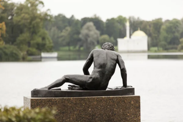 Rzeźby w parku Katarzyna carskie Sioło. Rosja — Zdjęcie stockowe