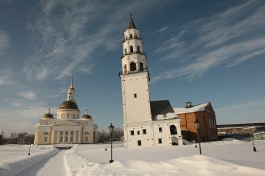 nevyansk. Kule demidova ve başkalaşım Katedrali.