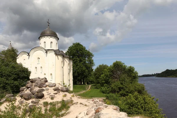 St. george's kyrka - ett monument över världens kultur. Staraja ladoga — Stockfoto