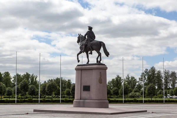 Monumento a Pedro i en el Palacio de Constantino. Strelna. Rusia. — 스톡 사진