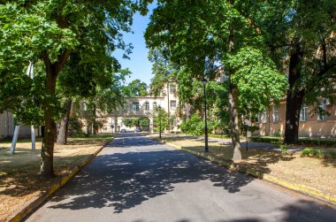 Adını I.P. 'den alan ilk tıp fakültesinin bölgesi. Pavlov. Aziz Petersburg. - Rusya. 18 Temmuz 2021