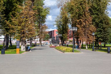 Bogoroditsk şehrinin çevresi ve cazibesi. Bogoroditsk Sarayı ve park topluluğu. Bogoroditsk. Tula bölgesi. - Rusya. 3 Eylül 2021