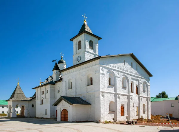 Iglesia Intercesión Santísima Virgen María Con Refectorio Santísima Trinidad Monasterio — Foto de Stock