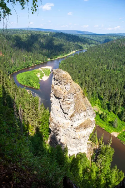 Picturesque Devil Finger Rock Overlooking Usva River Massif Usvinskie Pillars — Fotografia de Stock