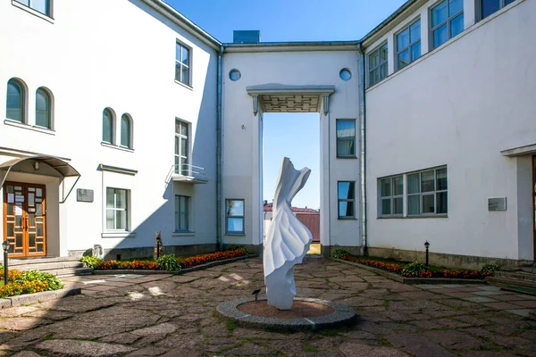 Kunstobjekt Hof Der Eremitage Wyborg Ausstellungszentrum Und Der Kinderkunstschule Wyborg — Stockfoto