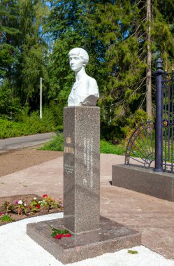 A.A. Akhmatova anıtı. Yerleşim yeri Siversky. Gatchina bölgesi. Leningrad bölgesi. - Rusya. 3 Eylül 2021