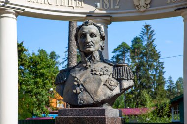 1812 Vatansever Savaşı sırasında Peter Wittgenstein 'in askeri zaferlerine adanmış anıt. Yerleşim yeri Siversky. Gatchina bölgesi. Leningrad bölgesi. - Rusya. 3 Eylül 2021