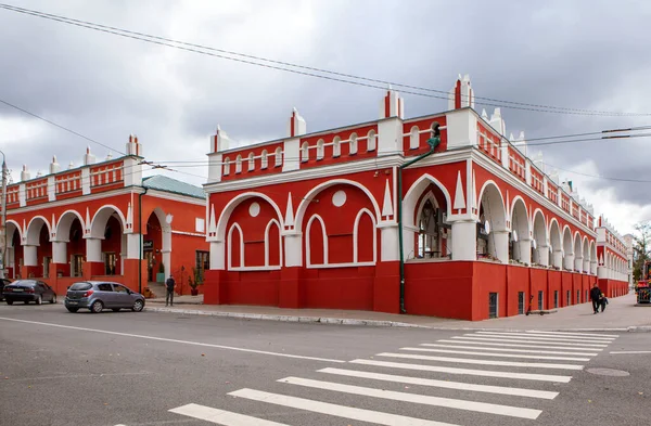 Patio Asientos Plaza Del Mercado Viejo Kaluga Rusia Septiembre 2021 — Foto de Stock