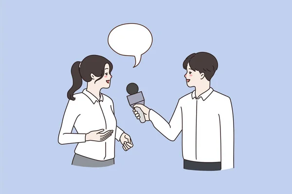 Mężczyzna trzymać mikrofon mówić wywiad uśmiechnięta kobieta — Wektor stockowy